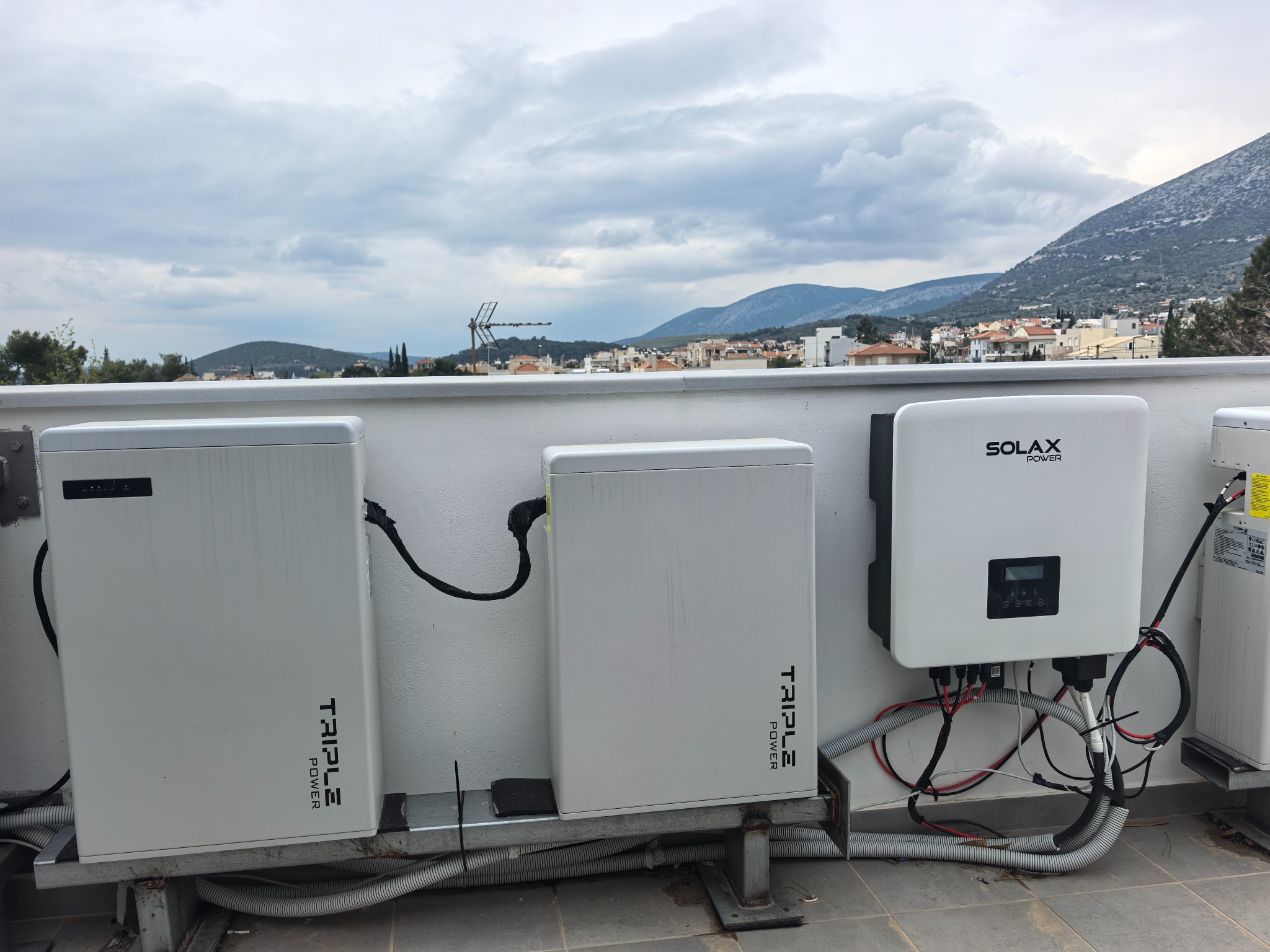 Υβριδικός inverter & αποθήκευση